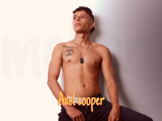 Axel_cooper