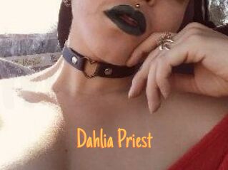 Dahlia_Priest