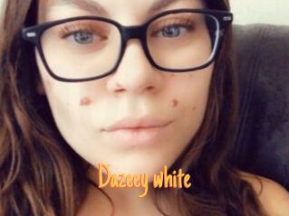 Dazeey_white