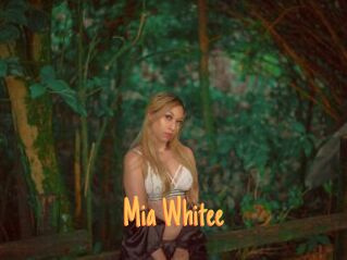 Mia_Whitee