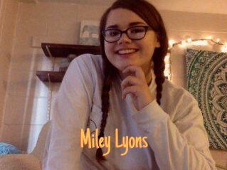 Miley_Lyons