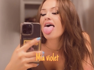 Mia_violet