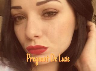 Pregnant_De_Luxe